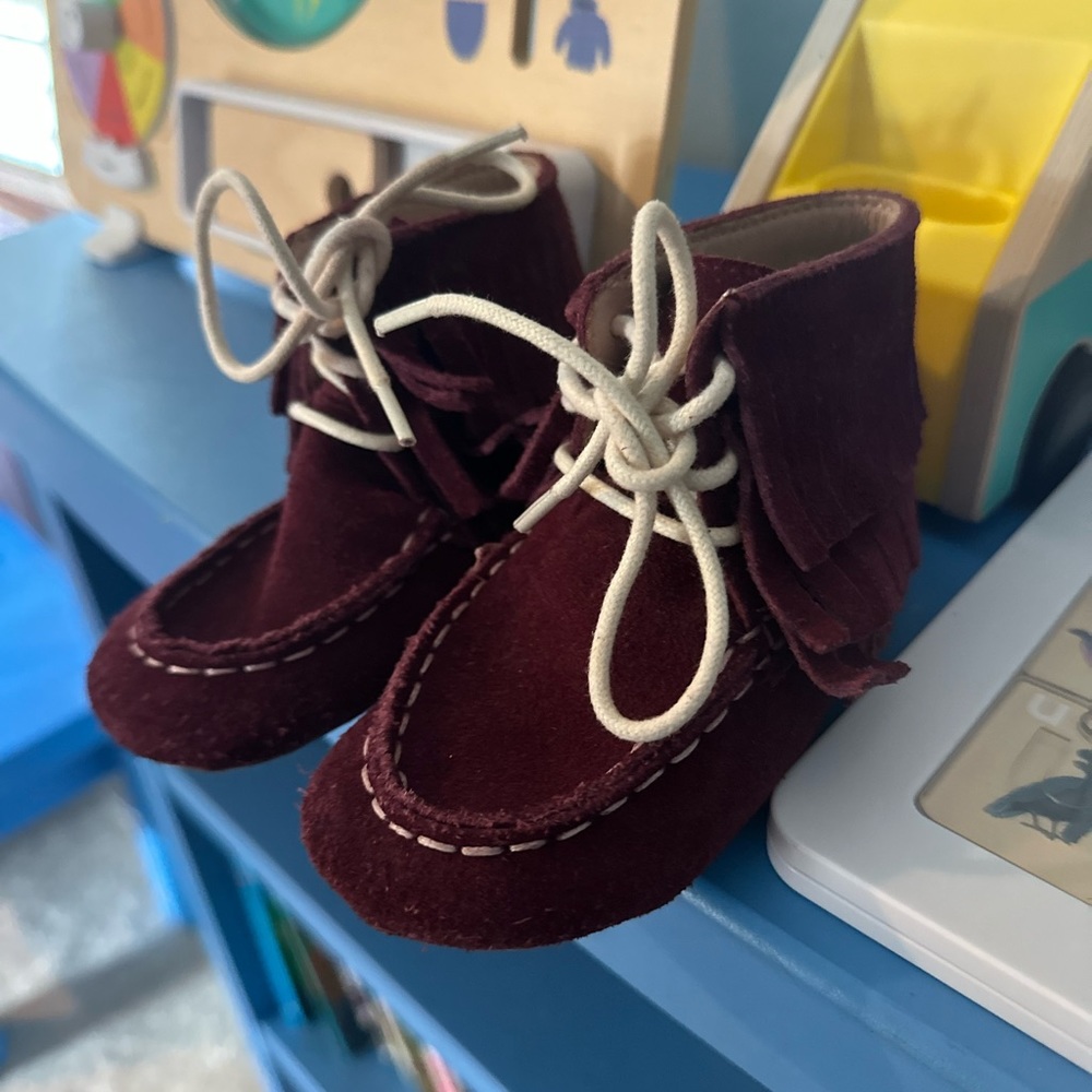 Monkey feet 18-24 months cute moccasins